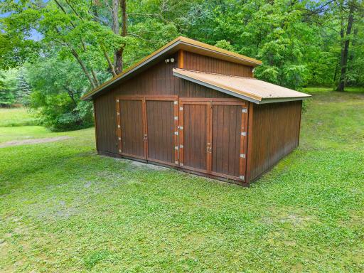 Two front doors for easy in and easy out access