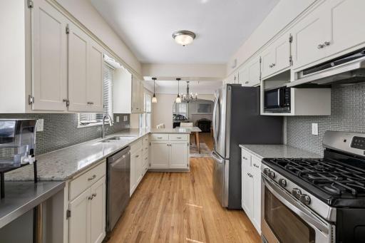 3925 France Avenue S, Minneapolis, MN 55416