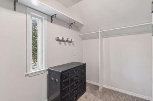 3925 France Avenue S, Minneapolis, MN 55416
