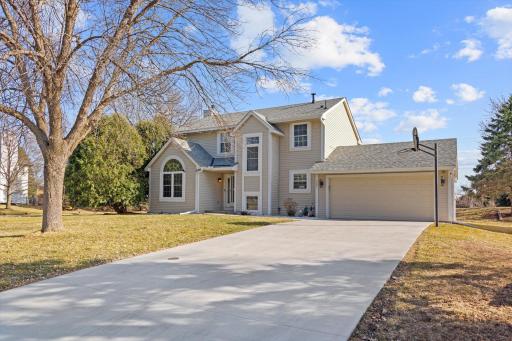 Photo for 952 Moonlight Drive, Woodbury, MN 55125 - listing #7135047 952 Moonlight Drive, Woodbury, MN 55125
