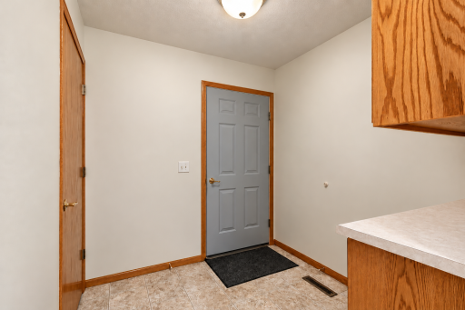198 Cedar Cove Lane, Owatonna, MN 55060
