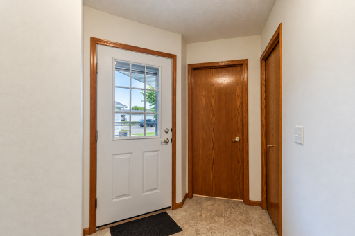 198 Cedar Cove Lane, Owatonna, MN 55060