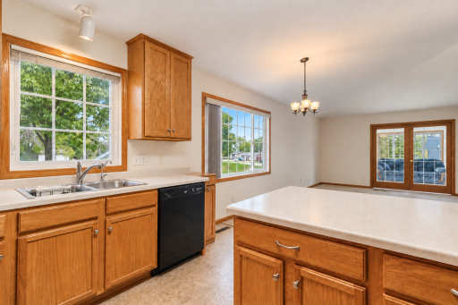 198 Cedar Cove Lane, Owatonna, MN 55060