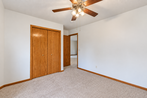 198 Cedar Cove Lane, Owatonna, MN 55060