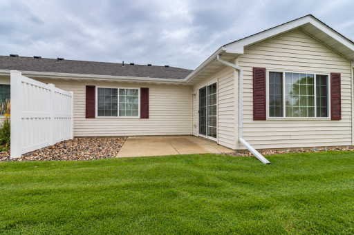198 Cedar Cove Lane, Owatonna, MN 55060