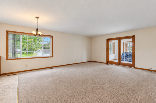 198 Cedar Cove Lane, Owatonna, MN 55060