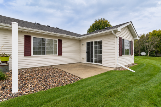 198 Cedar Cove Lane, Owatonna, MN 55060