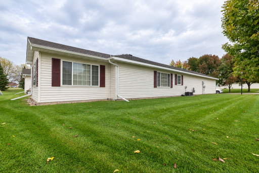 198 Cedar Cove Lane, Owatonna, MN 55060
