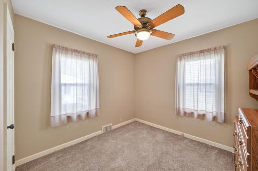 1949 Nevada Avenue E, Saint Paul, MN 55119
