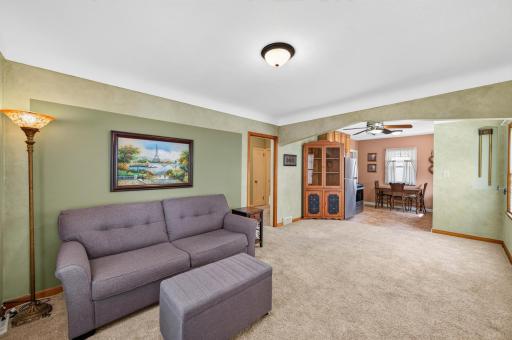 1949 Nevada Avenue E, Saint Paul, MN 55119