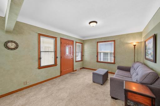 1949 Nevada Avenue E, Saint Paul, MN 55119