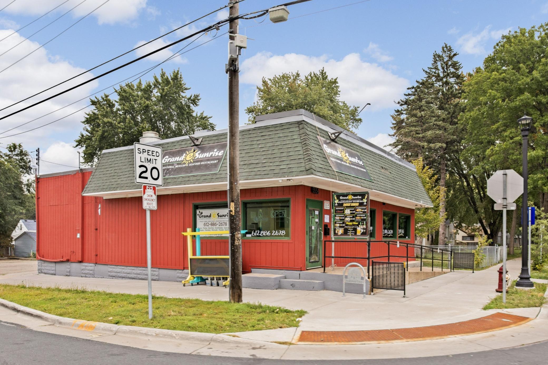 Close by restaurants