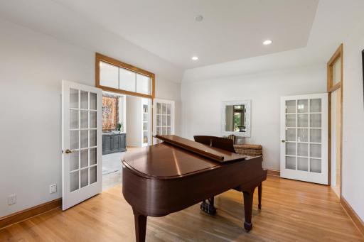 8665 Wynstone Pass, Eden Prairie, MN 55347