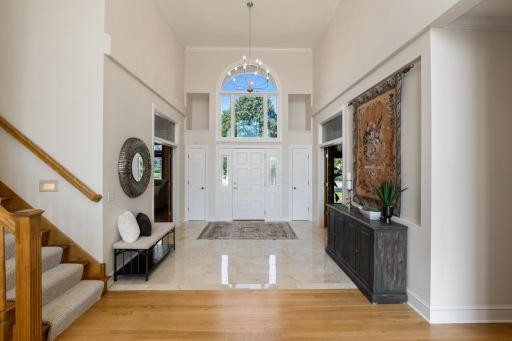 8665 Wynstone Pass, Eden Prairie, MN 55347