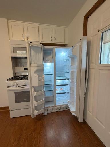 2955 Queen Refrigerator.jpeg