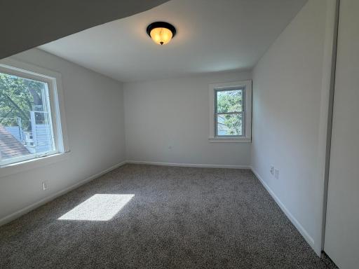 2955 Queen 2nd Bedroom 4.jpeg