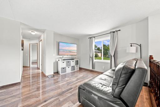 2201 Kessler Lane, Chaska, MN 55318