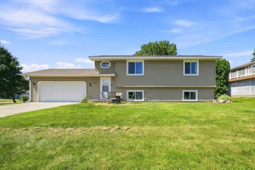 2201 Kessler Lane, Chaska, MN 55318