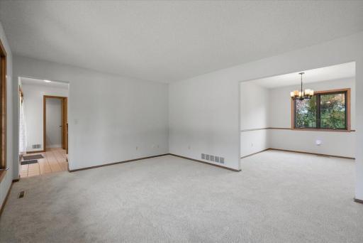454 Oday Street S, Maplewood, MN 55119