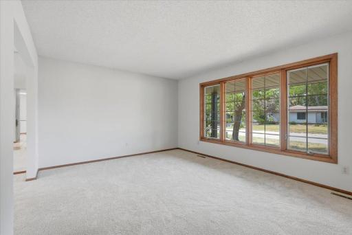 454 Oday Street S, Maplewood, MN 55119