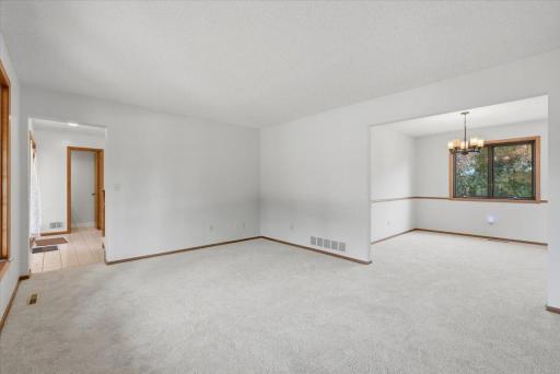 454 Oday Street S, Maplewood, MN 55119