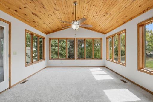 454 Oday Street S, Maplewood, MN 55119