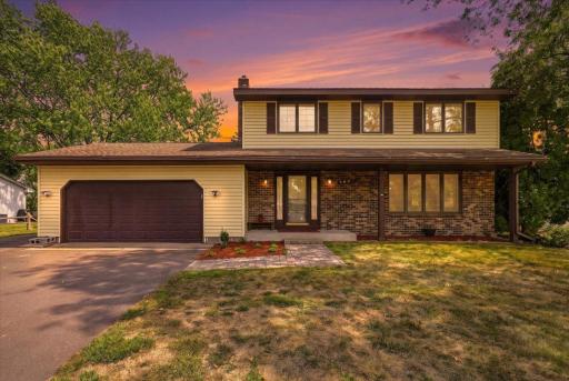 454 Oday Street S, Maplewood, MN 55119