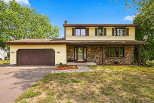 454 Oday Street S, Maplewood, MN 55119