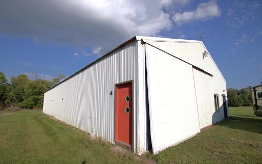 40X80 POLE WITH HEATED ENTERTAINMENT AREA