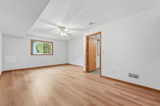 15-web-or-mls-17290_90th_Ave_N_Osseo_MN_55311_02756.jpg
