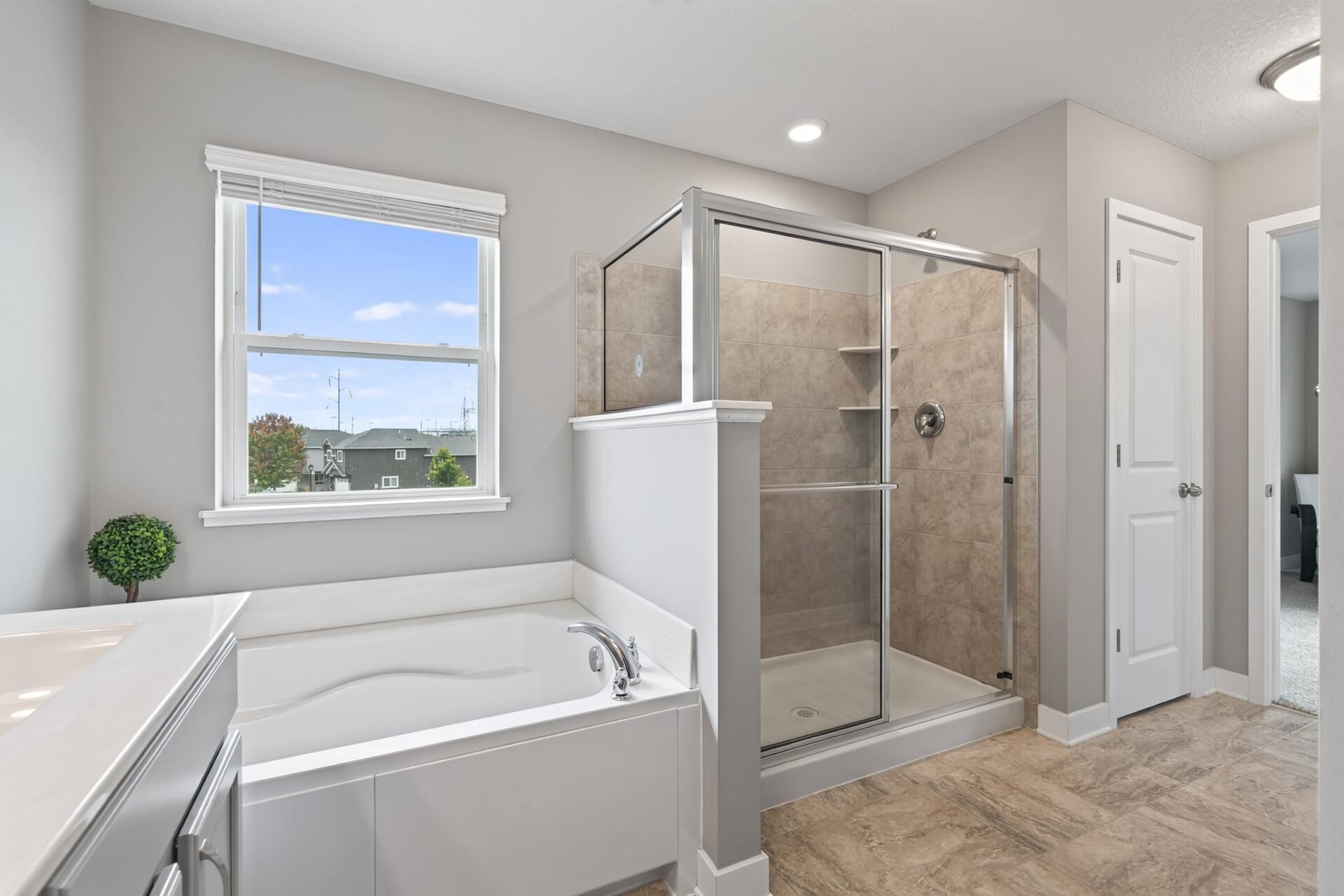 31_4350_123rd_Circle_NE31_mls.jpg