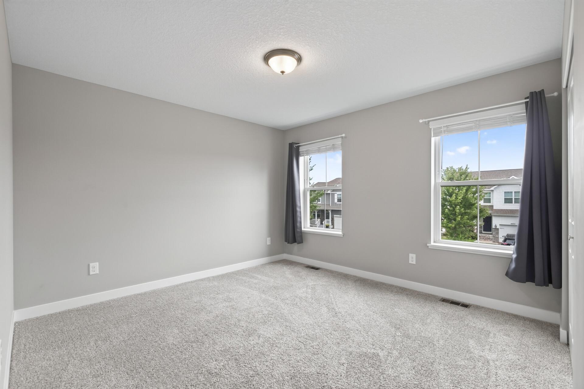 34_4350_123rd_Circle_NE34_mls.jpg