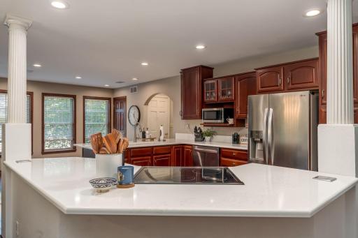 17-web-or-mls-121-bartholomew-ln.jpg