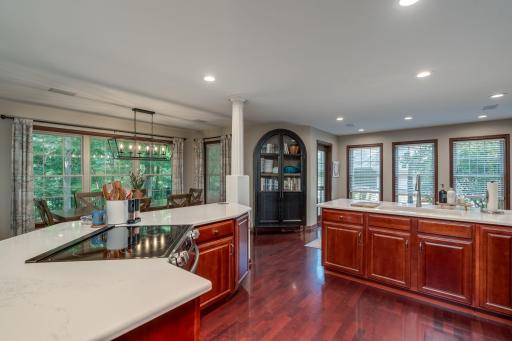 18-web-or-mls-121-bartholomew-ln.jpg