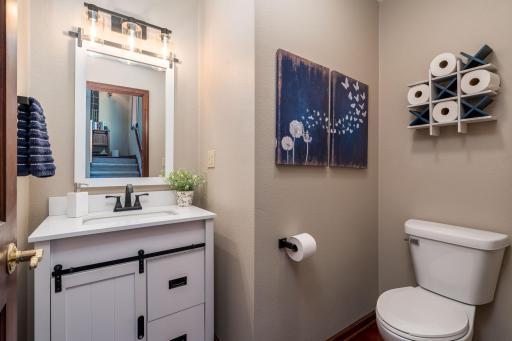 24-web-or-mls-121-bartholomew-ln.jpg