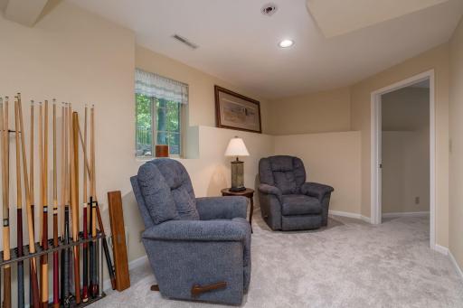 44-web-or-mls-121-bartholomew-ln.jpg