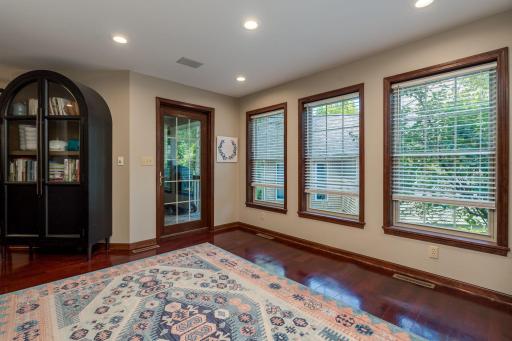 22-web-or-mls-121-bartholomew-ln.jpg