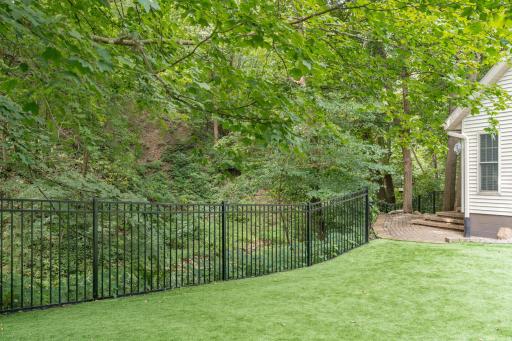 54-web-or-mls-121-bartholomew-ln.jpg