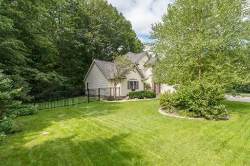 4-web-or-mls-121-bartholomew-ln.jpg
