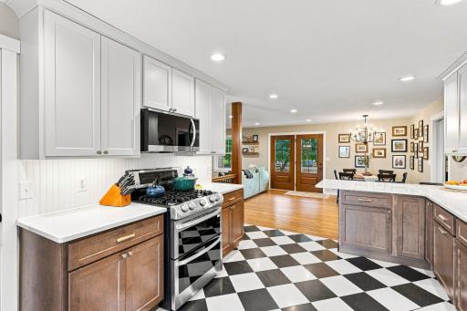 42335 541st Avenue, New Ulm, MN 56073