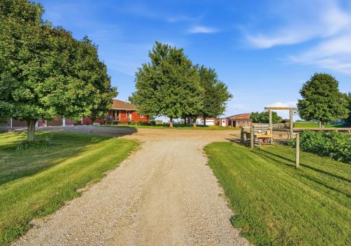 42335 541st Avenue, New Ulm, MN 56073