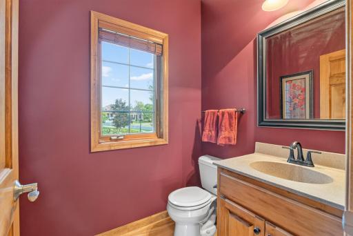 Main floor 1/2 Bathroom