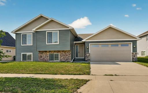 Photo for 5526 Harvest Lake Drive NW, Rochester, MN 55901 - listing #7135158 5526 Harvest Lake Drive NW, Rochester, MN 55901