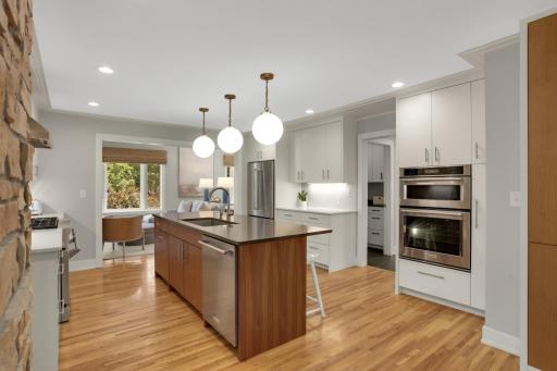 2096 Lower Saint Dennis Road, Saint Paul, MN 55116