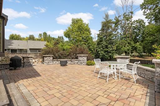 2096 Lower Saint Dennis Road, Saint Paul, MN 55116