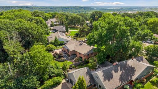 2096 Lower Saint Dennis Road, Saint Paul, MN 55116