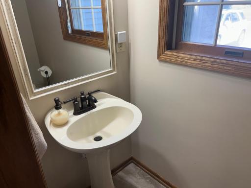 1204 Horizon Drive, Marshall, MN 56258