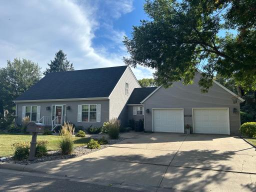 1204 Horizon Drive, Marshall, MN 56258