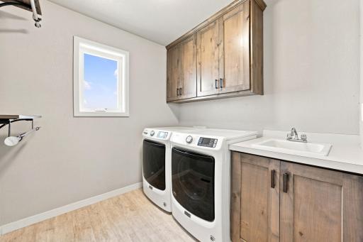 1102 LILAC Lane, Moorhead, MN 56560