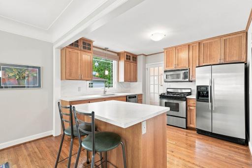 3410 Zenith Avenue N, Robbinsdale, MN 55422